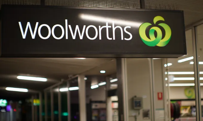 A Woolworths sign.