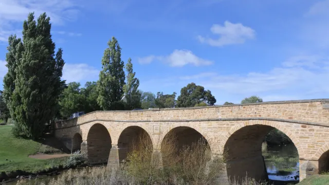 An image of Richmond Bridge, a heritage listed arch bridge in Richmond Town, Tasmania, Australia.