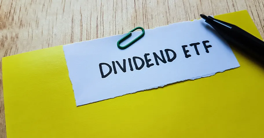 Paper file marked with "Dividend ETF" label.