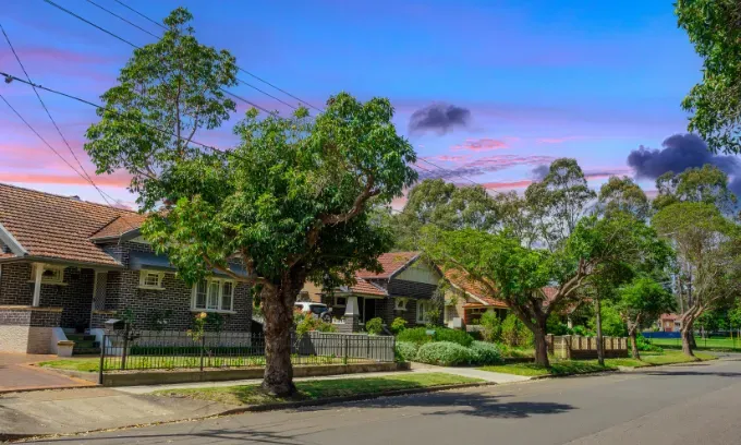 How much should I insure my house for?