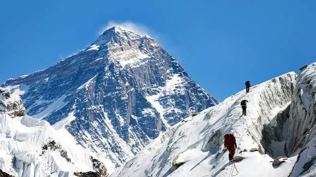 A view of Mount Everest from Gokyo, Sagarmatha National Park, Khumbu valley, Nepalese Himalayas.