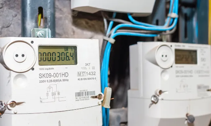 A smart meter measuring household electricity levels. 