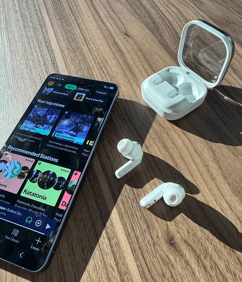 Samsung Galaxy Buds4 Pro with Samsung Galaxy S26 Ultra.